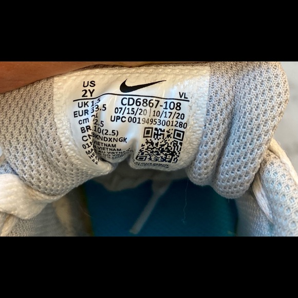 Nike Air Max (NWT) -Big Kids size 2.0 - Picture 6 of 8